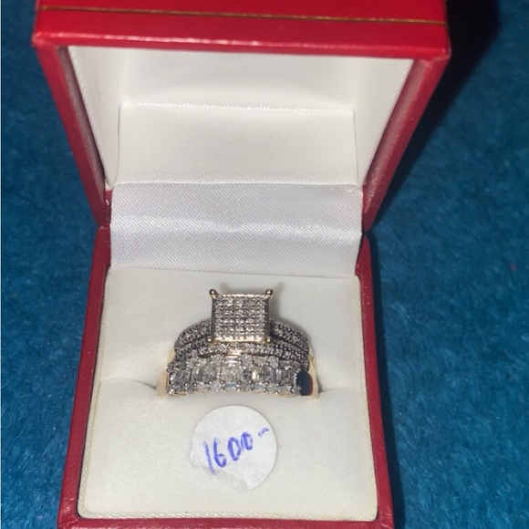 Engagement Ring Set - Picture 1 of 3